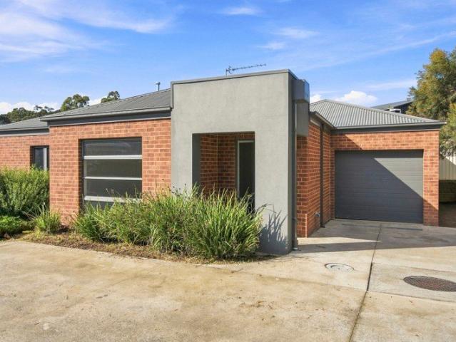 Easy Living in Sought After Spring Gully