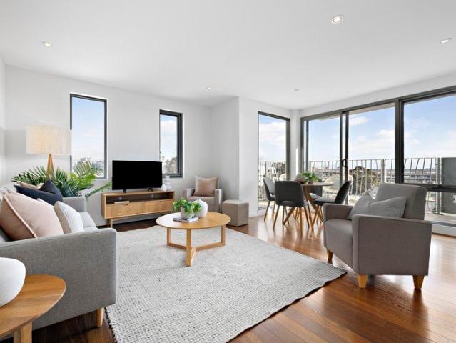 Easy living on the city's fringe