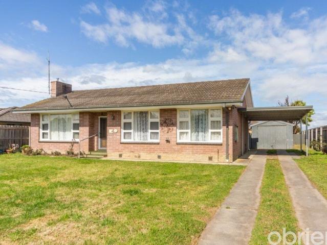 Easy Living on a Spacious Block