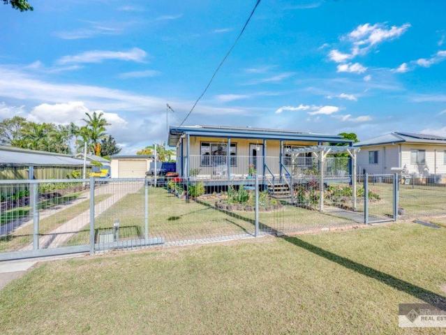 Easy Living on a Spacious, Well Kept Block in a Prime Location