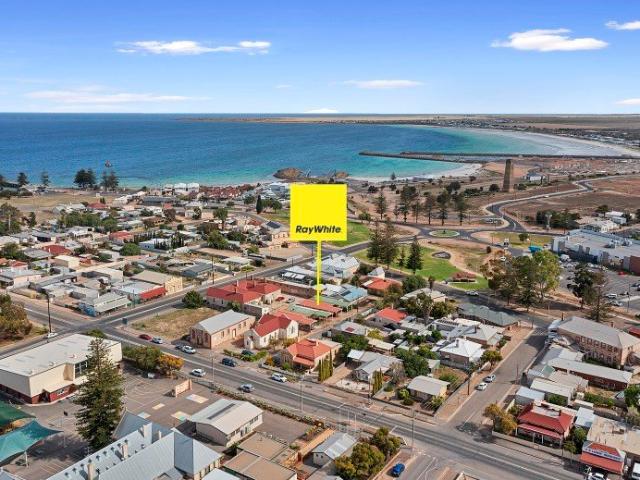Easy Living or Great Rental In the Heart of Wallaroo