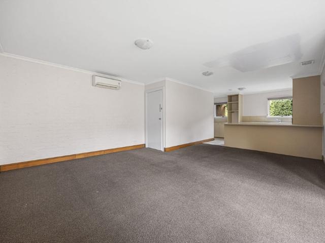 Easy Living, Prime Location