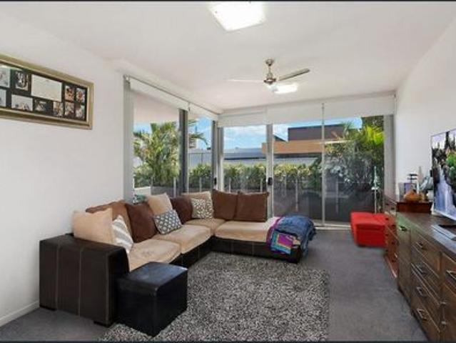 Easy living quiet, convenient, coastal