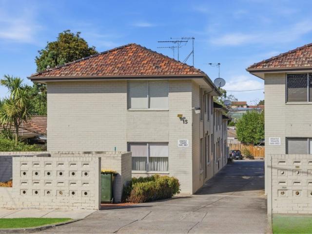 Easy Living Starts Here – Ground Floor Apartment in Essendon North