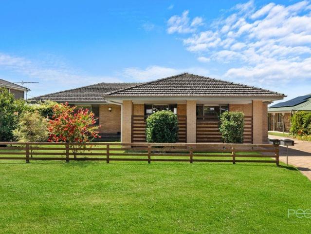 Easy Living, Stunning Views & Premier Francis Street Location