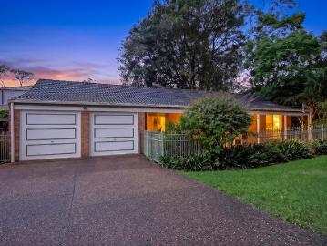 Easy Living, Superior Convenience: Flexible Single Storey, Approx. 75m to Bus Stop