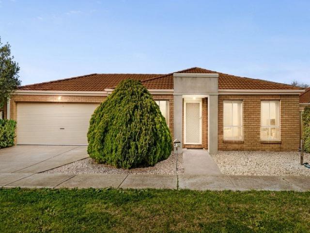 Easy, Low Maintenance Living in a Convenient Hillside Location