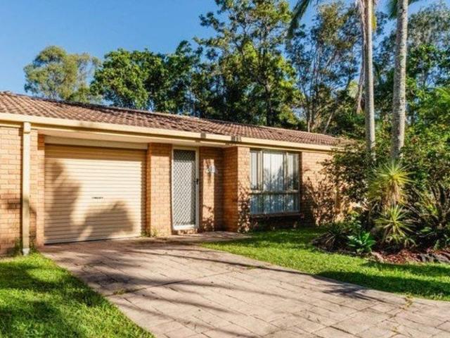 EASY, LOW MAINTENANCE LIVING IN THE HEART OF OXENFORD