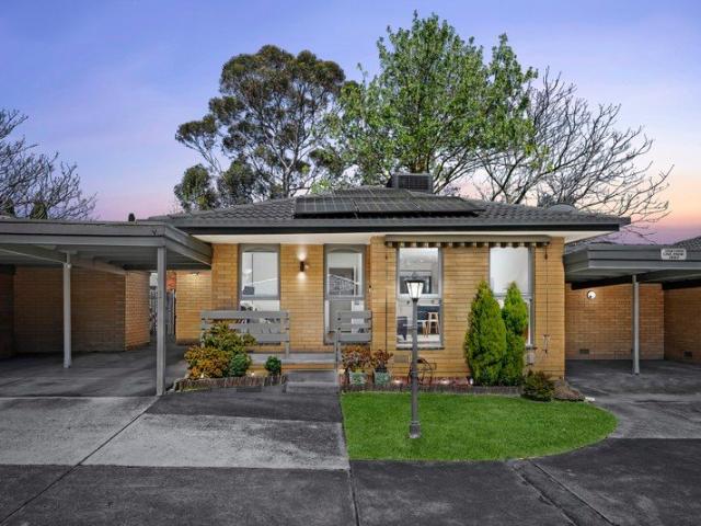 Easy Single Level Villa Living Moments from Central Ringwood