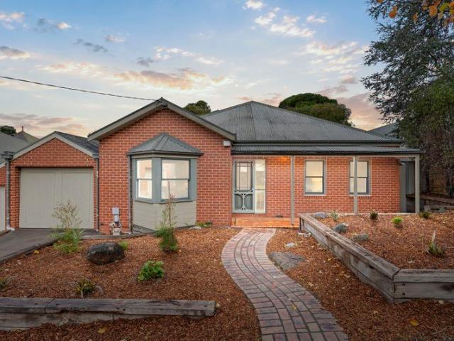 Easy Single Level Living In A Prized Pocket