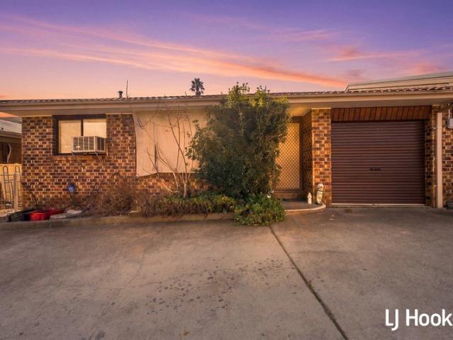 Easy Single Level Living with Private Courtyard