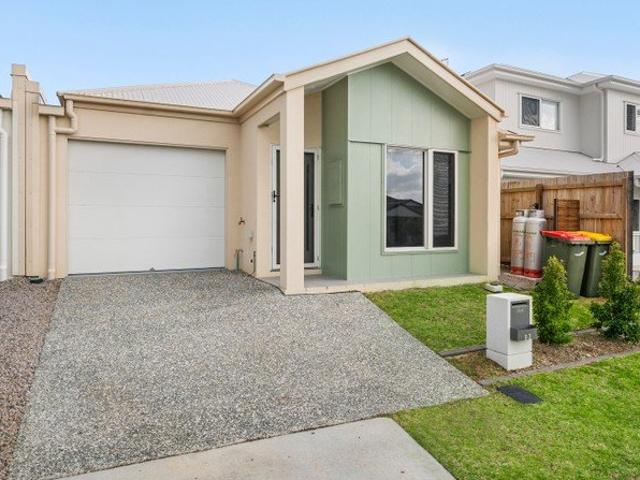 Easy, Sophisticated Living Contemporary Four Bed Home in Prized Enclave
