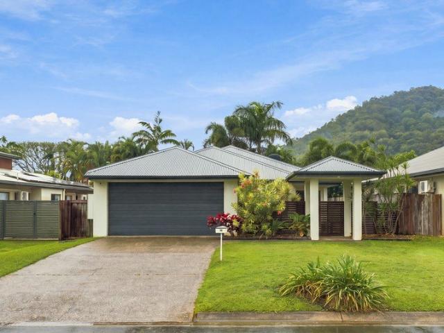 Easy Trinity Beach Living