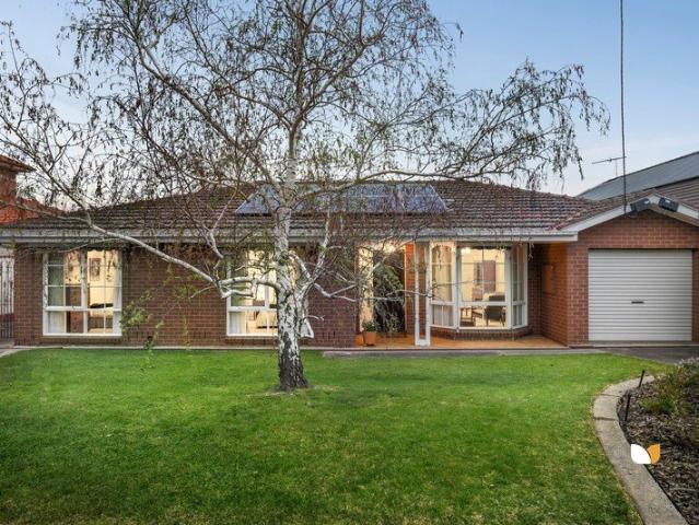 Easy Villa Access to the Strathmore Lifestyle No Owners Corp