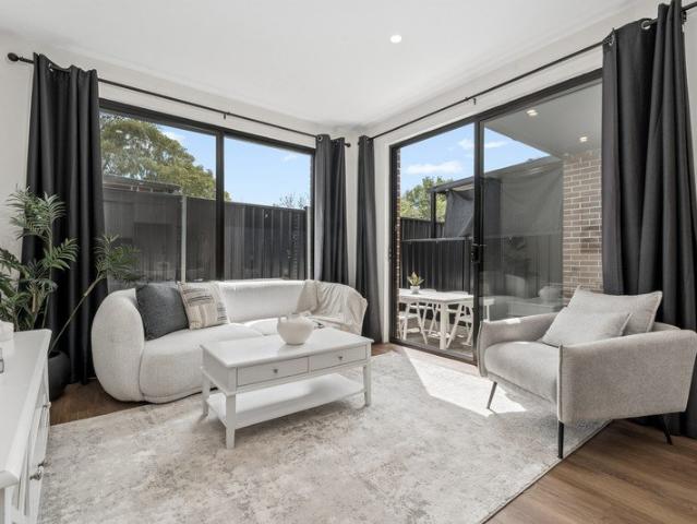 Easycare townhouse showcases contemporary flair