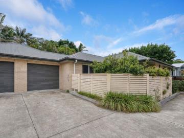 Easycare Villa with Premium End of Complex Position