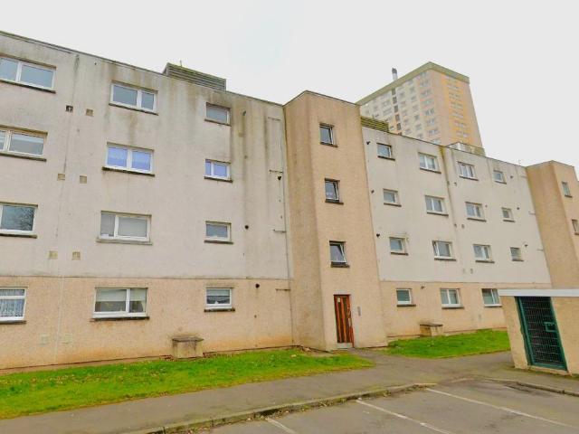 Easdale, East Kilbride G74 3 bed flat to rent £895 pcm £207 pw