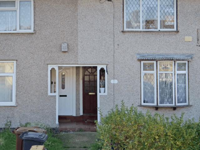 Easebourne Road, London, RM8 2DN, United Kingdom | 2 bed duplex for rent #136497455 | Rentberry