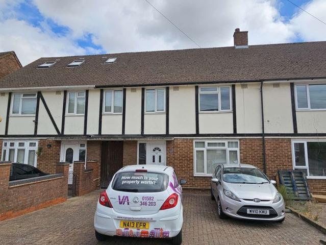 Eaton Valley Road, Luton LU2, 4 bed semi detached house to rent, £2,100 pcm | PrimeLocation