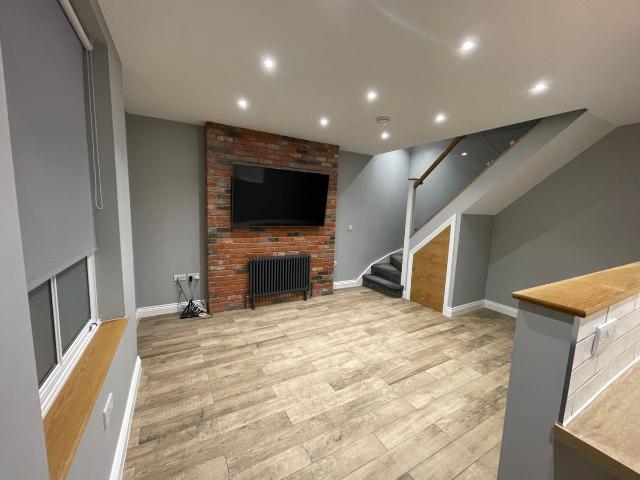 Eaton Crescent, Swansea SA1, 2 bed flat to rent, £1,095 pcm | PrimeLocation