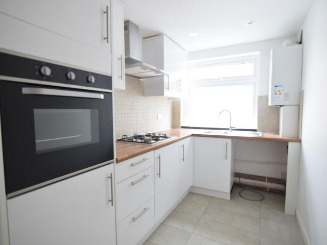 Eaton Gardens, Hove BN3, 2 bed flat to rent, £1,795 pcm | PrimeLocation