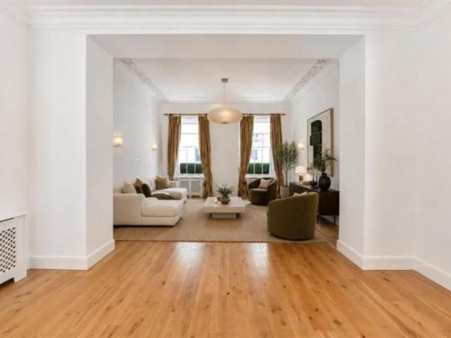 Eaton Place, London SW1X, 3 bed maisonette to rent, £14,083 pcm | PrimeLocation