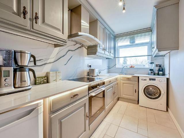 Eaton Rise, Ealing, London, W5 2 bed flat to rent £2,300 pcm £531 pw