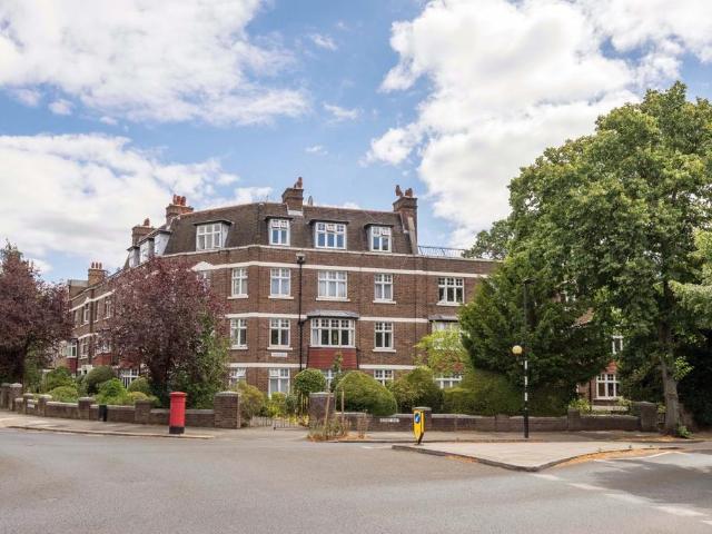 Eaton Rise London W5 2 bed flat to rent £2,300 pcm £531 pw