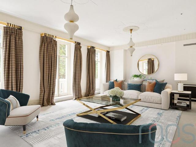 Eaton Square, London, SW1W 3 bed flat to rent £20,583 pcm £4,750 pw