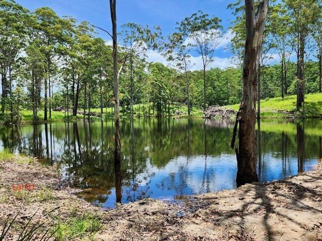 EATONS BELLTHORPE: 405 ACRES, 4 TITLES