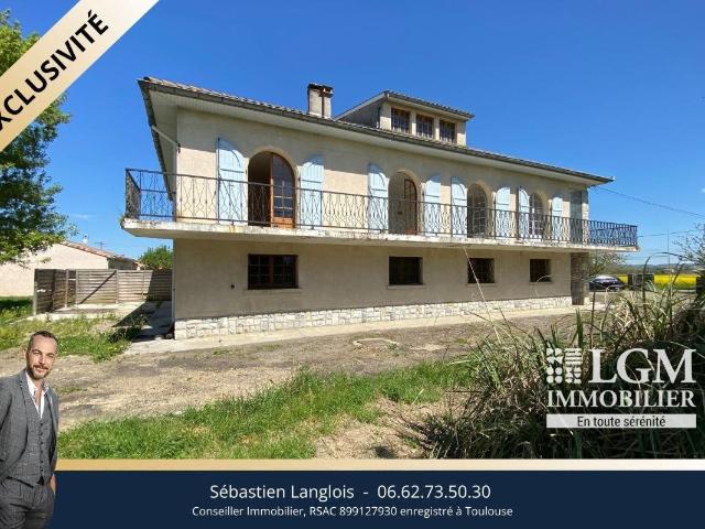 Eaunes 31600, Maison de 270m2 à étage sur 2300m2 de terrain. 273m² Eaunes