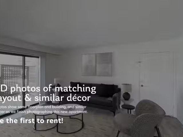 eaves South Coast, 555 Paularino Ave, Costa Mesa 1 Bedroom.