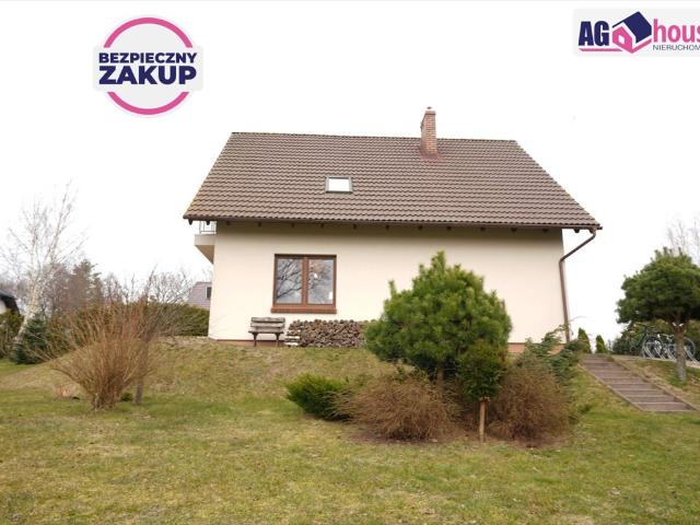 Przestronny dom 150 m² z kominkiem i dużą działką