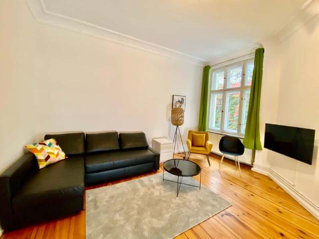 EBONY schönes 2 Zimmer Apartment in super Lage in Friedrichshain
