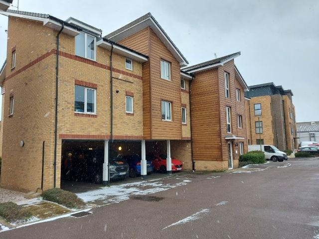 Ebberns Road, Hemel Hempstead HP3, 1 bed flat to rent, £916 pcm | PrimeLocation