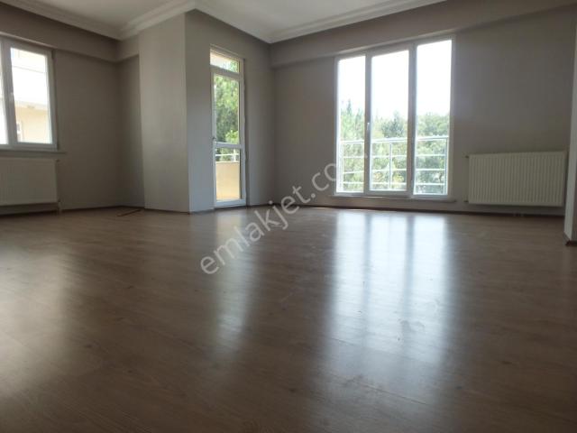 Ebeveyn Banyo Ankara Cad. 3+1 Kiralık 130m2 Site Asansörlü Daire