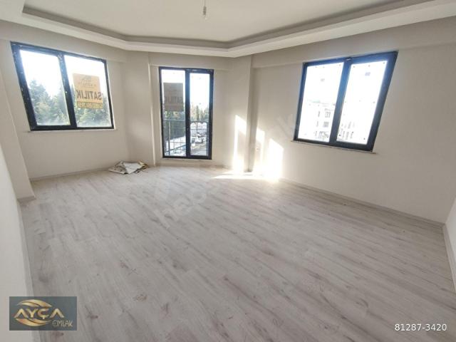 EBEVEYN BANYOLU GENİŞ PLANLI 3+1 KONFORLU DAİRE AYÇADAN SATILIK