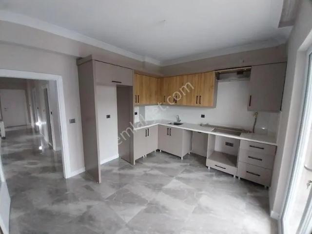 Ebeveyn Banyolu,kapalı Otoparklı Sıfır Lüks 3+1 Daire