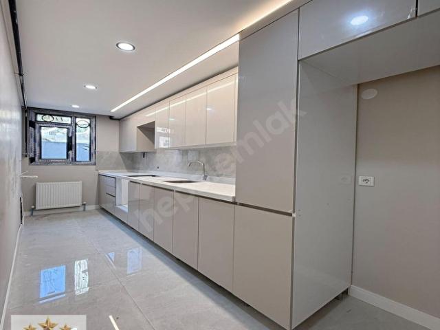 EBEVEYN BANYOLU KREDİYE UYGUN MERKEZİ KONUMDA 3+1 SATILIK DAİRE