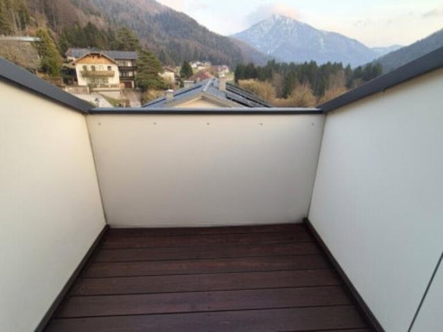 EBENAU: Garconniere mit Balkon und PKW Stellplatz