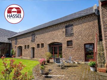 Ebenerdiges Wohnen mit Stil im denkmalgeschützten, geschlossenen Vierkanthof