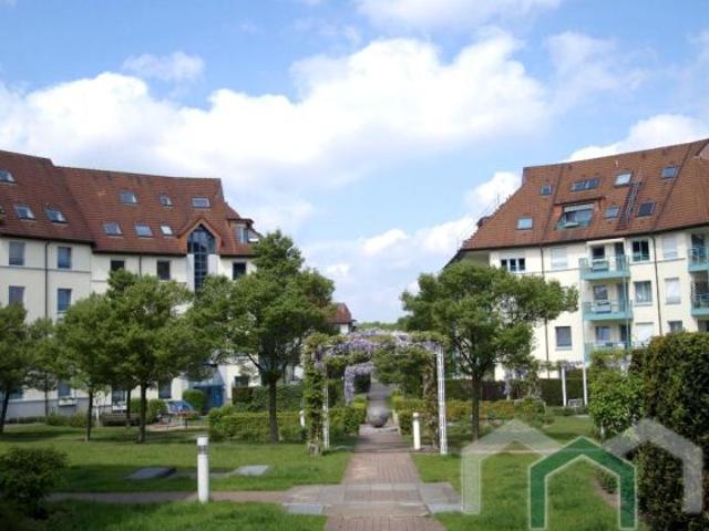 Ebenerdiger Tiefgaragenstellplatz in Werder Havel zu vermieten