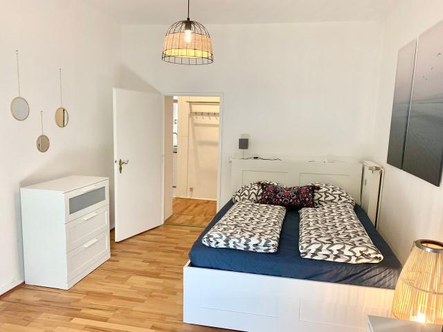 Ebert charming 1 room apartment in Friedrichshain, Berlin Amsterdam Apartments for Rent