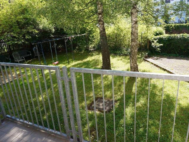 EBK Abkauf mÃ¶gl. SchlafrÃ¤ume zum Innenhof WEST Balkon !
