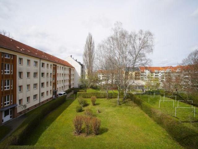 EBK inklusive + Moderne 3 Raum Wohnung mit Balkon und Tageslichtbad