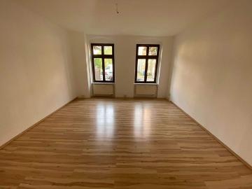 EBK mÃ¶gl. ! zwei 25mÂ² groÃe Zimmer / 1. Monat kaltmietfrei !