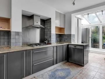 Eburne Road, London, N7 6AF, United Kingdom | 4 bed townhouse for rent #140399771 | Rentberry