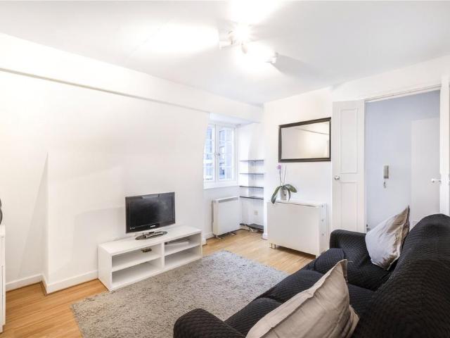 Ebury Bridge Road, London, SW1W 1 bed apartment to rent £2,000 pcm £462 pw