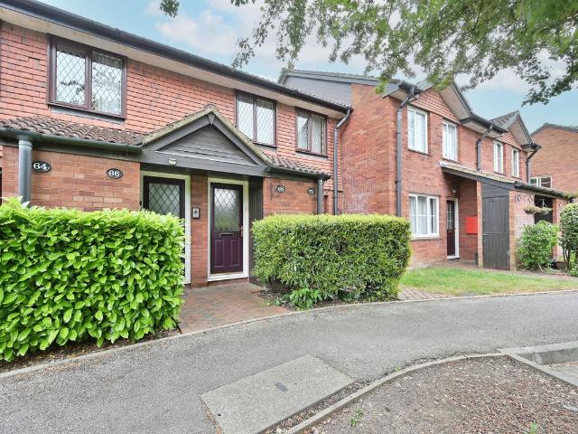 Ebury Road, Watford WD17, 1 bed flat to rent, £1,300 pcm | PrimeLocation