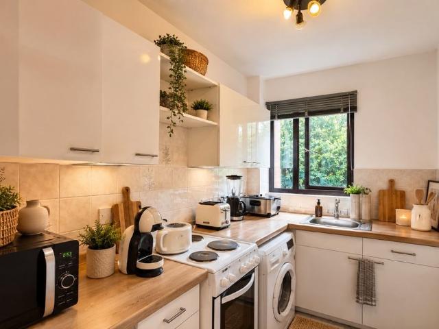 Ebury Road, Watford WD17, 1 bed maisonette to rent, £1,450 pcm | PrimeLocation